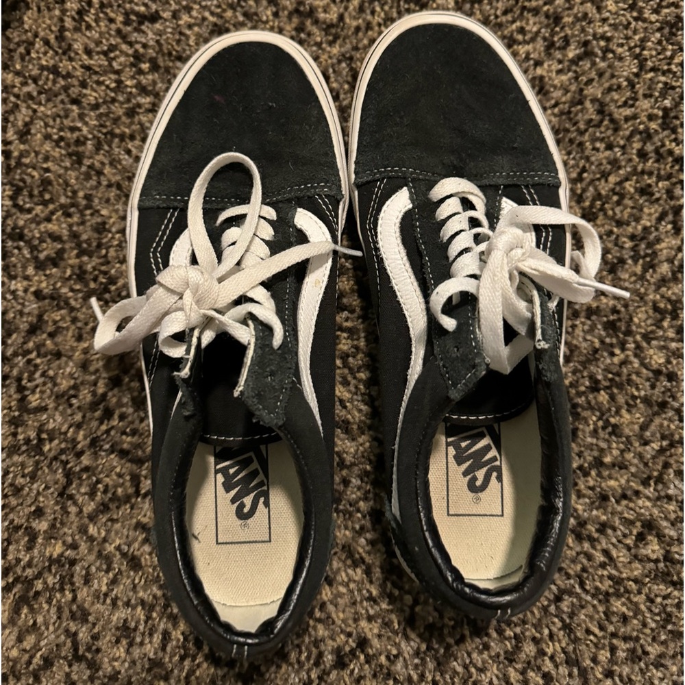 Women’s black Old Skool Vans